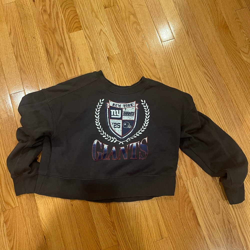 WEAR by Erin Andrews cropped NY Giants sweatshirt